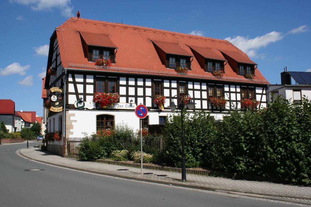 Gasthaus & Hotel Zur Linde Хермсдорф Экстерьер фото