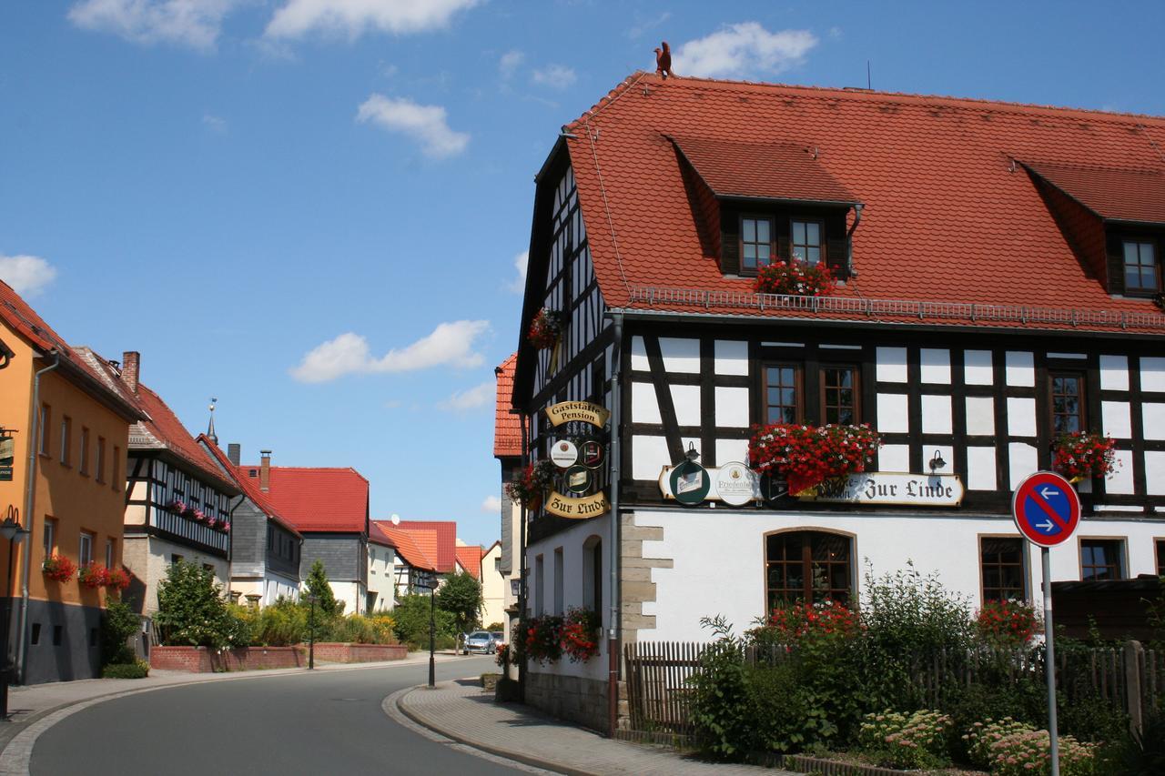 Gasthaus & Hotel Zur Linde Хермсдорф Экстерьер фото