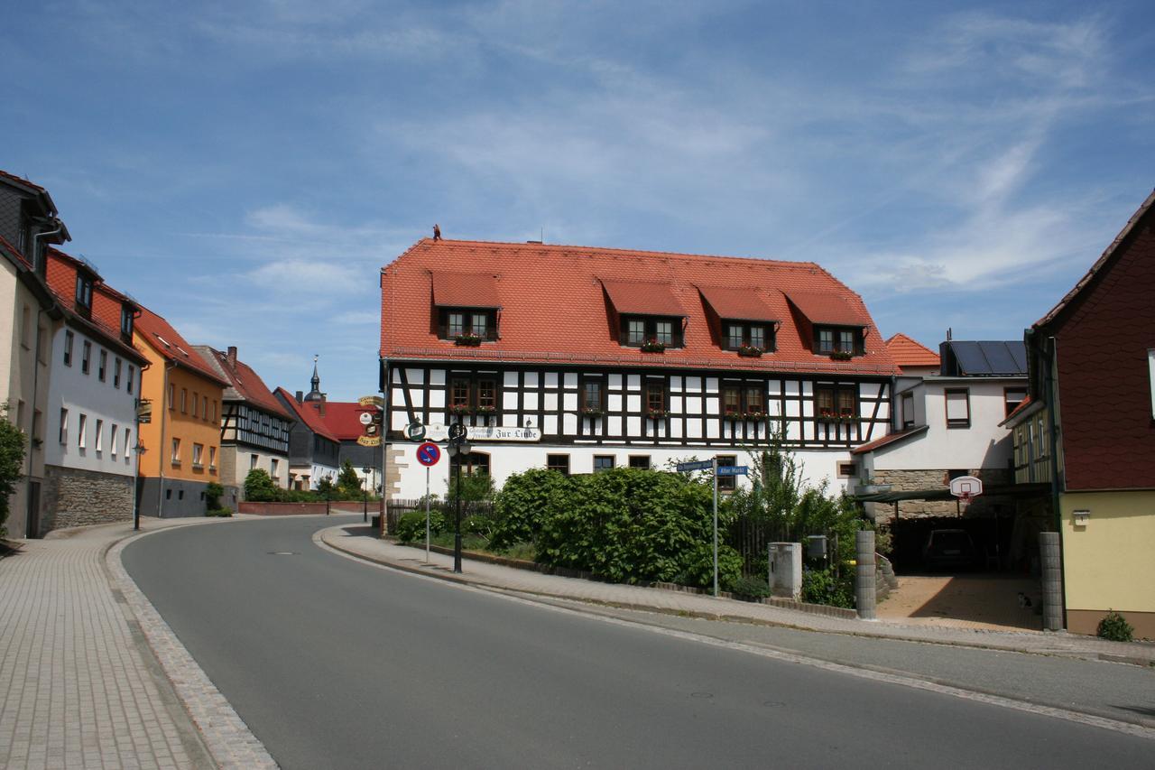 Gasthaus & Hotel Zur Linde Хермсдорф Экстерьер фото